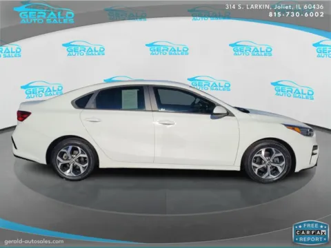 More photos of 2019 Kia Forte LXS at Gerald Auto Sales, IL
