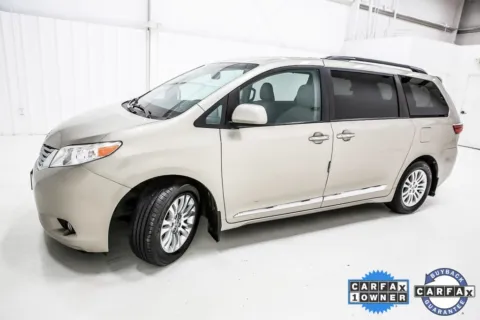 More photos of 2017 Toyota Sienna XLE at Sign It Drive It, TX