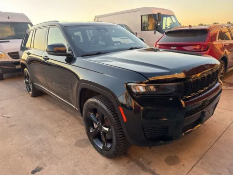 Photos of 2022 Jeep Grand Cherokee L Altitude for sale in Denton, TX at Sign It Drive It