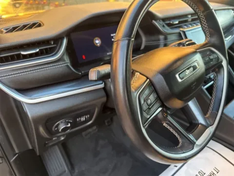 More photos of 2022 Jeep Grand Cherokee L Altitude at Sign It Drive It, TX