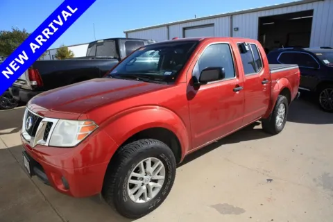 Red 2016 Nissan Frontier SV for sale in Denton, TX