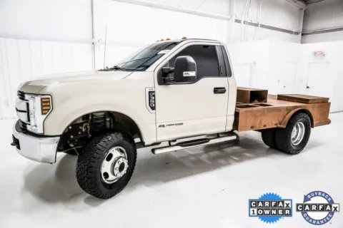 More photos of 2018 Ford F-350SD XLT at Sign It Drive It, TX