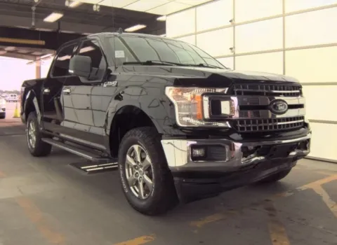 More photos of 2020 Ford F-150 XLT at Sign It Drive It, TX