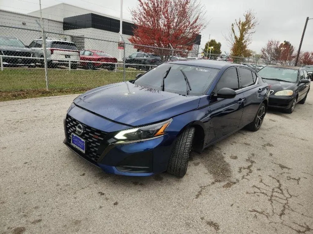 Blue 2023 Nissan Altima 2.5 SR for sale in Denton, TX