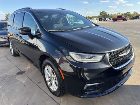 Another view of 2022 Chrysler Pacifica Touring for sale in Denton, TX at Sign It Drive It