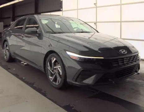 More photos of 2025 Hyundai Elantra SEL Sport at Sign It Drive It, TX