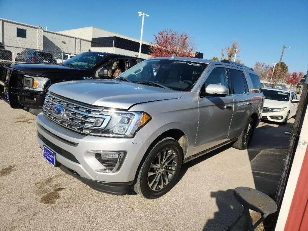 Silver 2018 Ford Expedition Limited for sale in Denton, TX