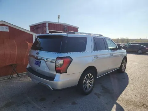 More photos of 2018 Ford Expedition Limited at Sign It Drive It, TX
