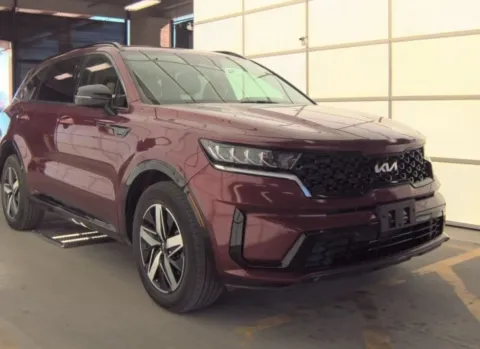 More photos of 2022 Kia Sorento S at Sign It Drive It, TX