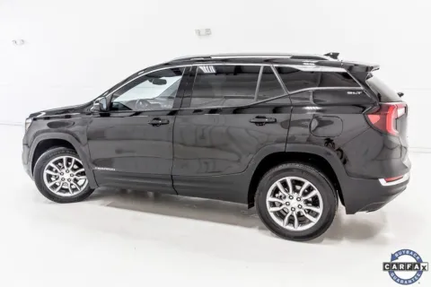 More photos of 2022 GMC Terrain SLT at Sign It Drive It, TX