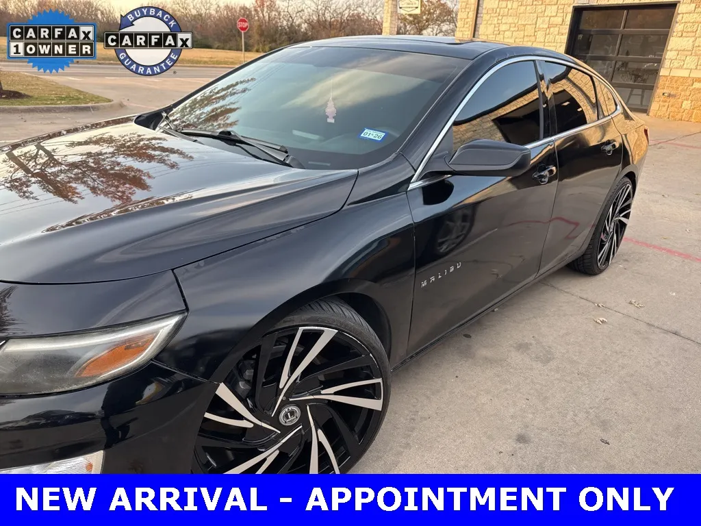 Black 2021 Chevrolet Malibu LT for sale in Denton, TX