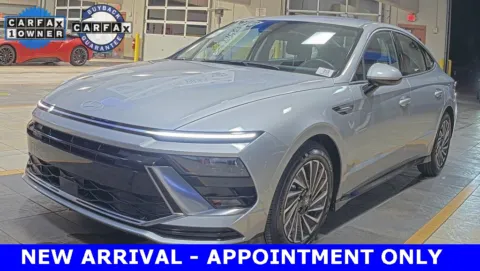 Silver 2025 Hyundai Sonata Hybrid SEL for sale in Denton, TX