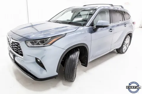 Photos of 2023 Toyota Highlander Hybrid Platinum for sale in Denton, TX at Sign It Drive It