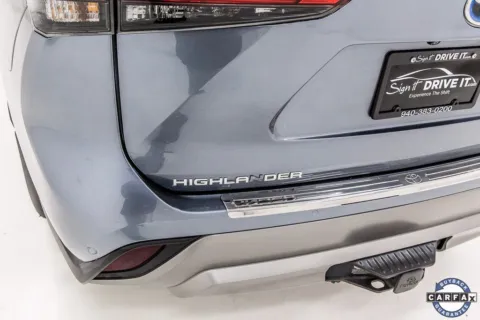 More photos of 2023 Toyota Highlander Hybrid Platinum at Sign It Drive It, TX