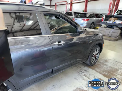 More photos of 2021 Kia Seltos SX at Sign It Drive It, TX