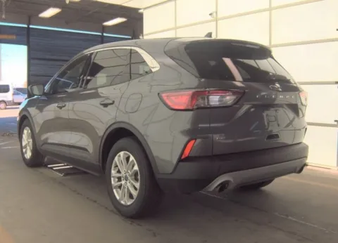 More photos of 2021 Ford Escape Hybrid SE at Sign It Drive It, TX