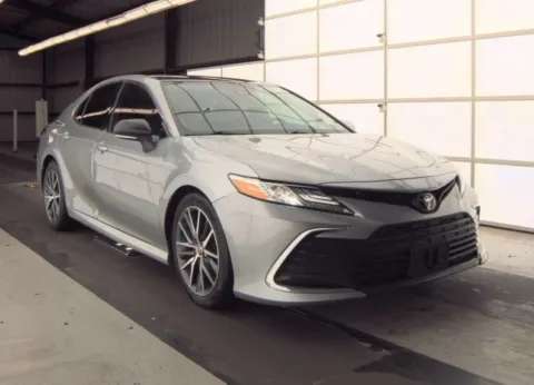 More photos of 2021 Toyota Camry XLE at Sign It Drive It, TX