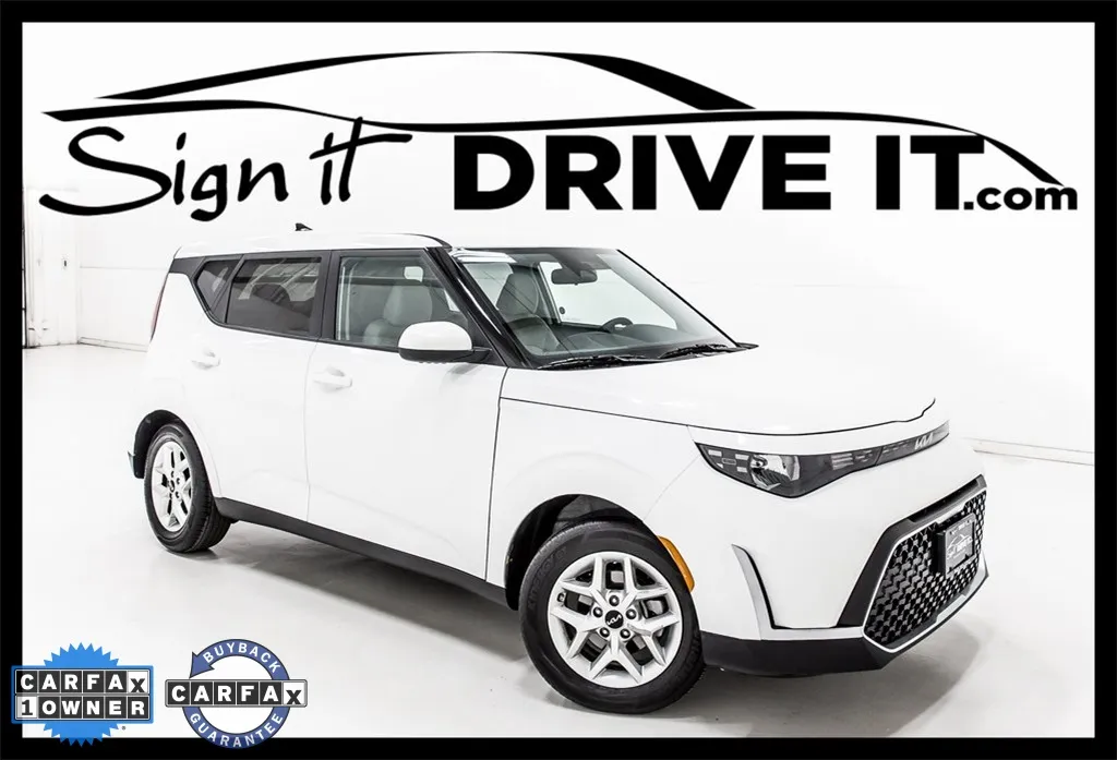 2025 Kia Soul LX's photo