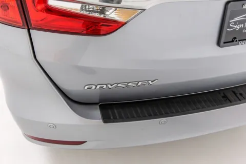 More photos of 2018 Honda Odyssey Touring at Sign It Drive It, TX