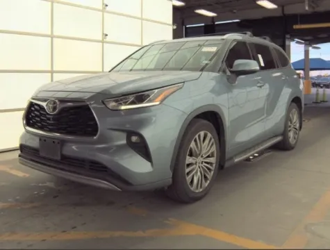 Blue 2022 Toyota Highlander Platinum for sale in Denton, TX