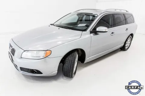 Photos of 2009 Volvo V70 3.2 for sale in Denton, TX at Sign It Drive It