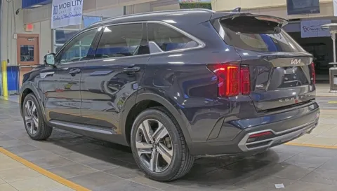 More photos of 2022 Kia Sorento Plug-In Hybrid SX Prestige at Sign It Drive It, TX