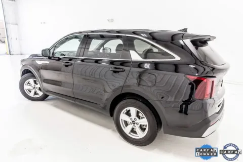 More photos of 2025 Kia Sorento LX at Sign It Drive It, TX