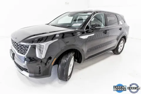 Photos of 2025 Kia Sorento LX for sale in Denton, TX at Sign It Drive It