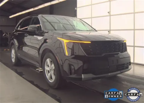 More photos of 2025 Kia Sorento LX at Sign It Drive It, TX