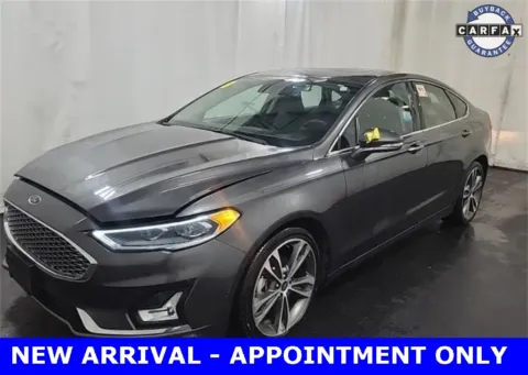 Gray 2019 Ford Fusion Titanium for sale in Denton, TX