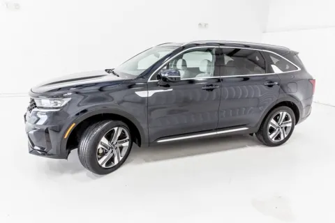 More photos of 2022 Kia Sorento Plug-In Hybrid SX Prestige at Sign It Drive It, TX