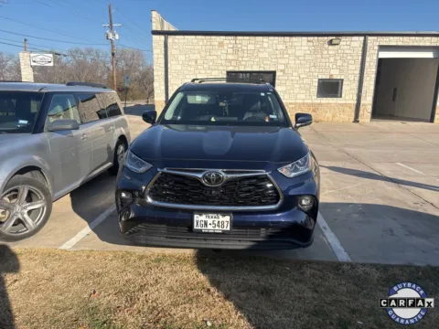 Another view of 2020 Toyota Highlander Limited for sale in Denton, TX at Sign It Drive It
