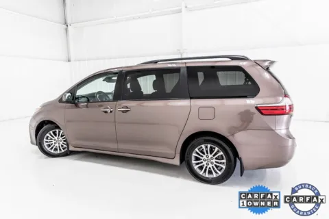 More photos of 2020 Toyota Sienna XLE Premium at Sign It Drive It, TX