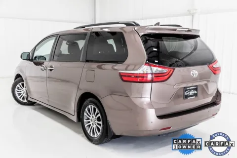 More photos of 2020 Toyota Sienna XLE Premium at Sign It Drive It, TX