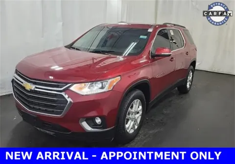 Red 2020 Chevrolet Traverse 3LT for sale in Denton, TX