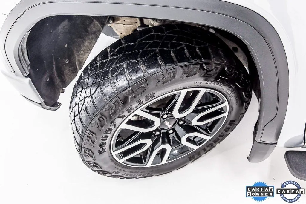 2024 GMC Sierra 1500 AT4 - Photo 12