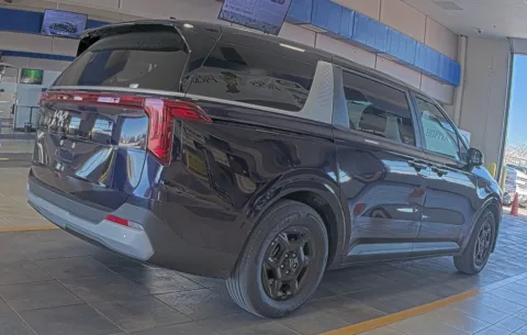 More photos of 2025 Kia Carnival LXS at Sign It Drive It, TX