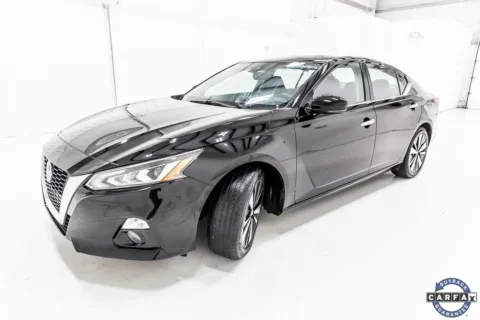 Photos of 2020 Nissan Altima 2.5 SL for sale in Denton, TX at Sign It Drive It