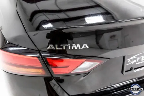 More photos of 2020 Nissan Altima 2.5 SL at Sign It Drive It, TX