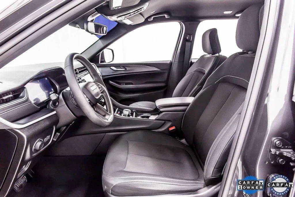 2024 Jeep Grand Cherokee Laredo - Photo 28
