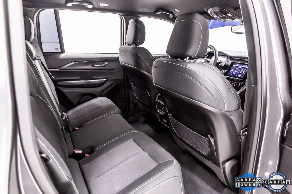 2024 Jeep Grand Cherokee Laredo - Photo 32