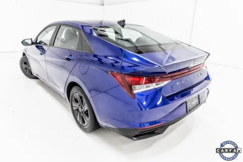 More photos of 2021 Hyundai Elantra SEL at Sign It Drive It, TX