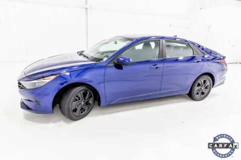 More photos of 2021 Hyundai Elantra SEL at Sign It Drive It, TX