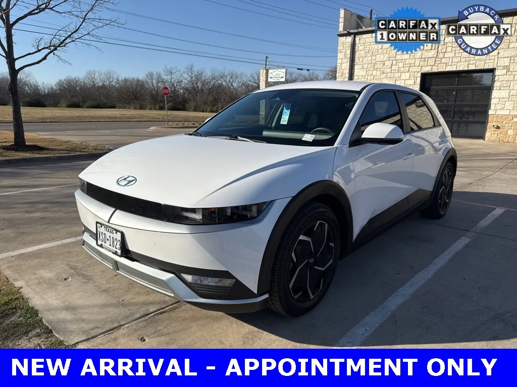White 2023 Hyundai IONIQ 5 SE for sale in Denton, TX