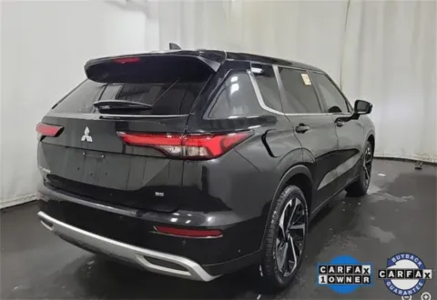 More photos of 2024 Mitsubishi Outlander SE at Sign It Drive It, TX