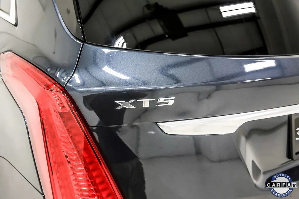 2019 Cadillac XT5 Platinum - Photo 3