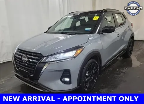 Gray 2024 Nissan Kicks SR for sale in Denton, TX