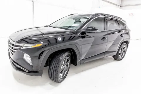 Another view of 2022 Hyundai Tucson Limited for sale in Denton, TX at Sign It Drive It