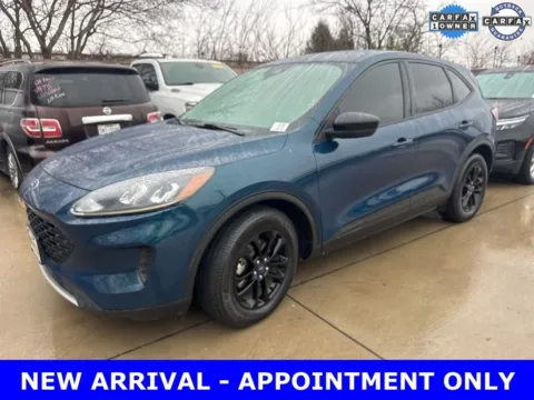 Green 2020 Ford Escape SE Sport Hybrid for sale in Denton, TX