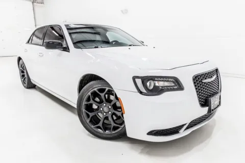 More photos of 2023 Chrysler 300 Touring at Sign It Drive It, TX